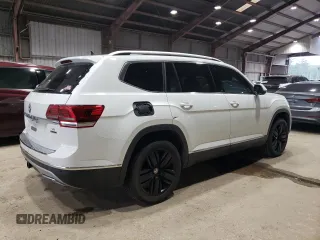 2019 Volkswagen Atlas SEL Premium z VIN 1V2NR2CA5KC530086, wystawiony jako Copart lot #55745515 z przebiegiem 96 092 mil mil oraz Szkoda całkowita • Salvage title. Historia ofert i sprzedaży dostępna na DreamBid. Obrazek 3.