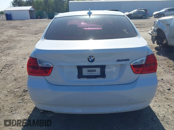 2007 BMW 3 Series 328i with VIN WBAVA33567KX73725, listed as a IAAI auction lot 41985667 with 113,491 mi miles. Bid and sale history available at carsss.com. Image 16.