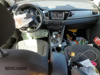 2018 Kia Niro FE with VIN KNDCB3LC3J5153586, listed as a Copart auction lot 67864184 with 86,574 mi miles and Salvage Title. Bid and sale history available at carsss.com. Image 8.