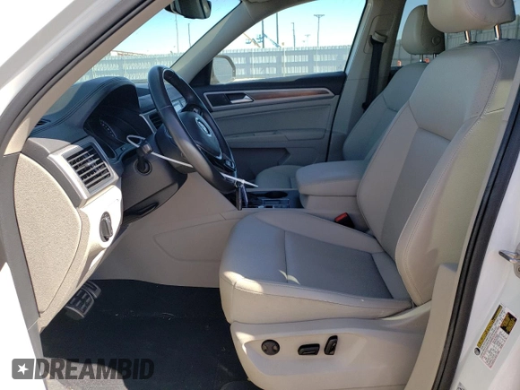 2018 Volkswagen Atlas SE with VIN 1V2FR2CA0JC575617, listed as a Copart auction lot 72691074 with 86,505 mi miles and Salvage title. Bid and sale history available at DreamBid. Image 7.