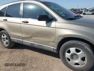 2008 Honda CR-V LX z VIN 3CZRE38328G700242, wystawiony jako IAAI lot #42003574 z przebiegiem 118 141 mil mil oraz . Historia ofert i sprzedaży dostępna na DreamBid. Obrazek 6.