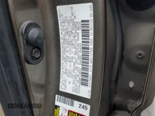 2011 Toyota Tacoma PreRunner z VIN 3TMJU4GN5BM110639, wystawiony jako Copart lot #54713325 z przebiegiem 270 856 mil mil oraz Czysty tytuł • Clean title. Historia ofert i sprzedaży dostępna na DreamBid. Obrazek 12.