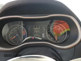 2016 Jeep Cherokee Latitude с VIN 1C4PJMCB3GW361777, выставлен на аукционе Copart как лот 62580475 с пробегом 55 299 миль миль и Списание • Salvage title. История ставок и продаж доступна на DreamBid. Изображение 9.