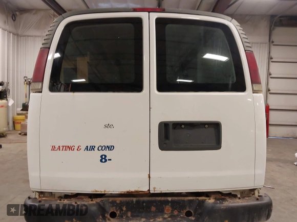 2002 Chevrolet Express Cargo with VIN 1GCHG35R421191281, listed as a IAAI auction lot 42207627 with 212,417 mi miles and . Bid and sale history available at DreamBid. Image 17.