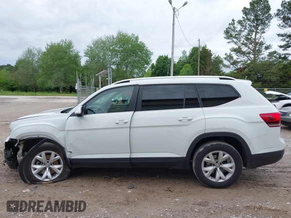2019 Volkswagen Atlas SE with VIN 1V2WR2CA2KC545696, listed as a IAAI auction lot 42076774 with 138,564 mi miles and . Bid and sale history available at DreamBid. Image 13.