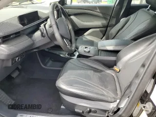 2023 Ford Mustang Mach-E Premium с VIN 3FMTK3SU9PMB06085, выставлен на аукционе Copart как лот 58327325 с пробегом Не указан миль и Списание • Salvage title. История ставок и продаж доступна на DreamBid. Изображение 7.