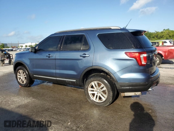 2018 Ford Explorer XLT with VIN 1FM5K8D89JGB25792, listed as a Copart auction lot 51788945 with 77,557 mi miles and Salvage Title. Bid and sale history available at carsss.com. Image 2.