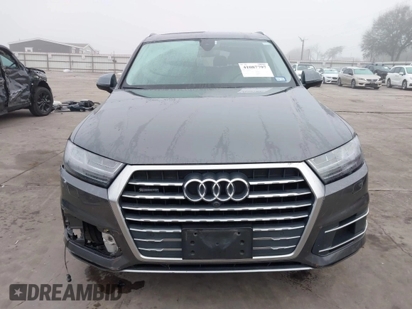 2018 Audi Q7 Premium Plus with VIN WA1LHAF70JD040387, listed as a IAAI auction lot 41087797 with 75,031 mi miles. Bid and sale history available at carsss.com. Image 6.