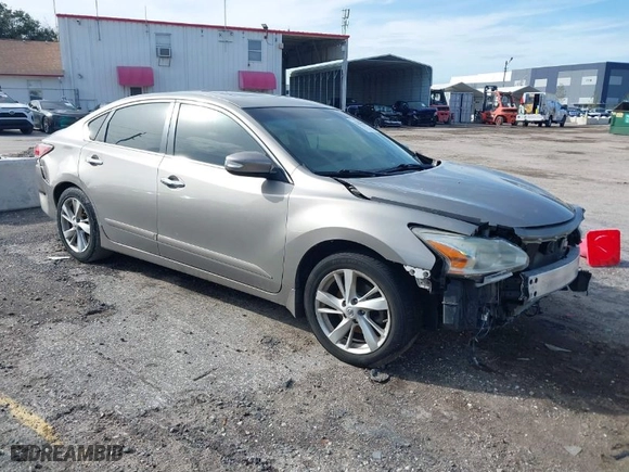 2015 Nissan Altima 2.5 S with VIN 1N4AL3AP6FC116745, listed as a IAAI auction lot 41575189 with 184,088 mi miles. Bid and sale history available at carsss.com. Image 1.