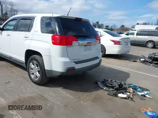 2015 GMC Terrain SLE z VIN 2GKALMEK8F6370579, wystawiony jako IAAI lot #41715200 z przebiegiem 206 017 mil mil oraz . Historia ofert i sprzedaży dostępna na DreamBid. Obrazek 3.