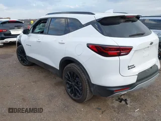 2024 Chevrolet Blazer LT with VIN 3GNKBDR47RS178033, listed as a IAAI auction lot 41106832 with 8,752 mi miles and . Bid and sale history available at DreamBid. Image 3.
