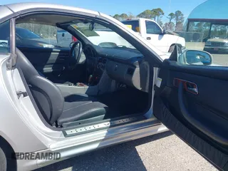 2001 Mercedes-Benz SLK-Class with VIN WDBKK65F71F210921, listed as a IAAI auction lot 41718596 with 94,332 mi miles. Bid and sale history available at carsss.com. Image 5.