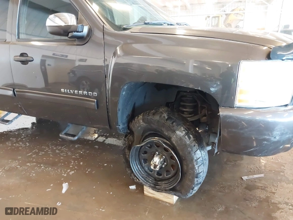 2011 Chevrolet Silverado 1500 LS with VIN 3GCPKREA0BG138487, listed as a IAAI auction lot 41305551 with 101,583 mi miles. Bid and sale history available at carsss.com. Image 6.