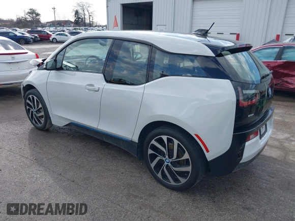 2016 BMW i3 z VIN WBY1Z2C57GV556766, wystawiony jako IAAI lot #41909815 z przebiegiem 51 291 mil mil oraz . Historia ofert i sprzedaży dostępna na DreamBid. Obrazek 3.