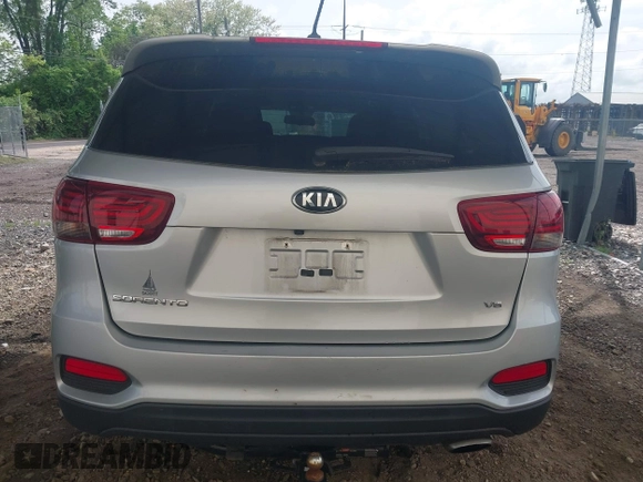 2019 Kia Sorento LX z VIN 5XYPGDA58KG482726, wystawiony jako IAAI lot #42192199 z przebiegiem 79 545 mil mil oraz . Historia ofert i sprzedaży dostępna na DreamBid. Obrazek 16.