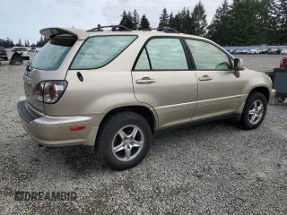 2002 Lexus RX 300 z VIN JTJHF10U820277506, wystawiony jako Copart lot #58133015 z przebiegiem 236 003 mil mil oraz Tytuł czysty. Historia ofert i sprzedaży dostępna na DreamBid. Obrazek 3.
