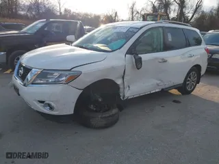 2014 Nissan Pathfinder Platinum with VIN 5N1AR2MM3EC647044, listed as a IAAI auction lot 41365471 with 135,767 mi miles. Bid and sale history available at carsss.com. Image 2.