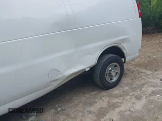 2017 Chevrolet Express Cargo z VIN 1GCWGBFF4H1289693, wystawiony jako IAAI lot #42310038 z przebiegiem 152 692 mil mil oraz . Historia ofert i sprzedaży dostępna na DreamBid. Obrazek 6.