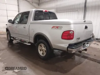 2003 Ford F-150 XLT with VIN 1FTRW08L83KA45989, listed as a IAAI auction lot 41048095 with 226,328 mi miles. Bid and sale history available at carsss.com. Image 3.