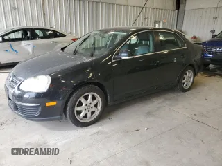 2010 Volkswagen Jetta SE z VIN 3VWRZ7AJ6AM008385, wystawiony jako Copart lot #57527875 z przebiegiem 194 632 mil mil oraz Nie do naprawy • Non repairable. Historia ofert i sprzedaży dostępna na DreamBid. Obrazek 1.