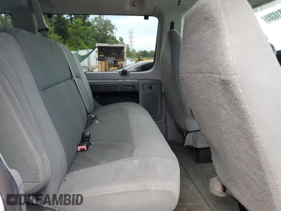 2008 Ford Econoline Passenger XL with VIN 1FMNE11LX8DA59238, listed as a Copart auction lot 63818385 with 170,959 mi miles and Salvage title. Bid and sale history available at DreamBid. Image 11.