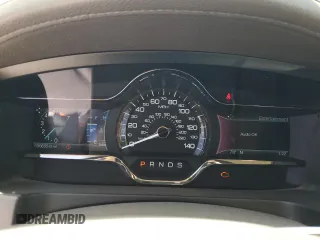 2016 Lincoln MKS z VIN 1LNHL9DK8GG600661, wystawiony jako Copart lot #49648655 z przebiegiem 56 655 mil mil oraz Szkoda całkowita • Salvage title. Historia ofert i sprzedaży dostępna na DreamBid. Obrazek 9.