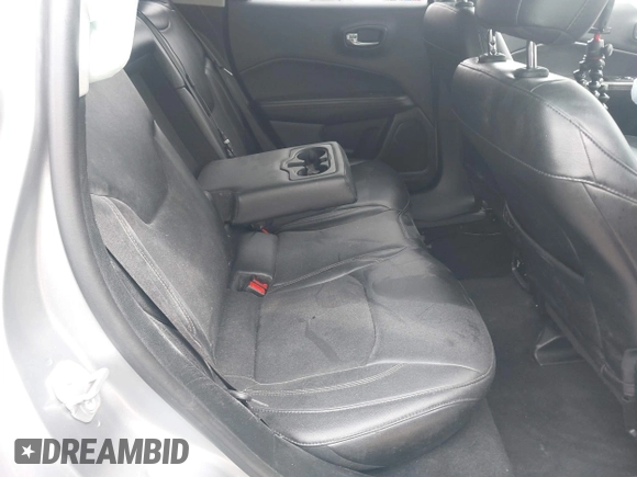 2018 Jeep Compass Altitude with VIN 3C4NJDBB1JT435428, listed as a IAAI auction lot 42050993 with 114,328 mi miles and . Bid and sale history available at DreamBid. Image 8.