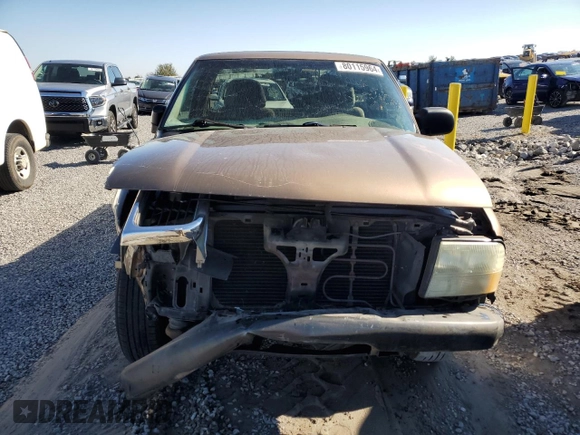 2002 GMC Sonoma SL z VIN 1GTCS145628255534, wystawiony jako Copart lot #80115964 z przebiegiem 78 550 mil mil oraz Szkody całkowita. Historia ofert i sprzedaży dostępna na DreamBid. Obrazek 5.