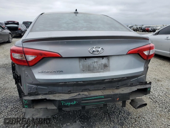 2015 Hyundai Sonata SE z VIN 5NPE24AFXFH040107, wystawiony jako Copart lot #59360675 z przebiegiem 163 886 mil mil oraz Szkoda całkowita • Salvage title. Historia ofert i sprzedaży dostępna na DreamBid. Obrazek 6.