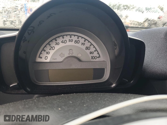 2015 Smart fortwo Passion z VIN WMEEJ3BA3FK816712, wystawiony jako Copart lot #67362845 z przebiegiem Nie podano mil oraz Czysty tytuł • Clean title. Historia ofert i sprzedaży dostępna na DreamBid. Obrazek 9.