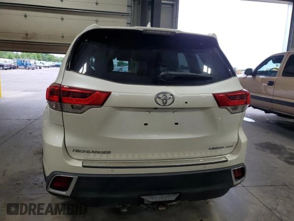 2018 Toyota Highlander Limited with VIN 5TDDZRFH1JS818134, listed as a Copart auction lot 61912885 with 69,183 mi miles and Salvage title. Bid and sale history available at DreamBid. Image 6.