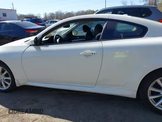 2011 Infiniti G37 Coupe x with VIN JN1CV6EL1BM262225, listed as a IAAI auction lot 41889322 with 105,782 mi miles. Bid and sale history available at carsss.com. Image 15.