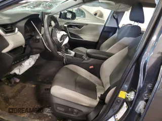 2022 Toyota RAV4 XLE with VIN 2T3P1RFV2NC292175, listed as a Copart auction lot 61615985 with Not provided miles and Non repairable. Bid and sale history available at DreamBid. Image 7.