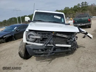 2023 Ford Bronco with VIN 1FMEE5BP7PLC15071, listed as a Copart auction lot 45321715 with 2,213 mi miles and Salvage Title. Bid and sale history available at carsss.com. Image 5.