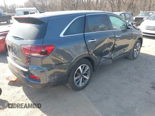 2020 Kia Sorento LX with VIN 5XYPGDA59LG683343, listed as a IAAI auction lot 41827929 with 103,222 mi miles and . Bid and sale history available at carsss.com. Image 4.
