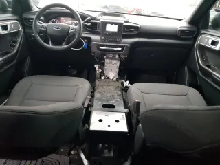 2021 Ford Police Interceptor Utility z VIN 1FM5K8AB8MGB24525, wystawiony jako Copart lot #84195304 z przebiegiem 49 447 mil mil oraz Szkody całkowita. Historia ofert i sprzedaży dostępna na DreamBid. Obrazek 8.