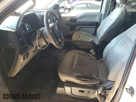 2020 Ford F-150 z VIN 1FTEW1P47LKE82266, wystawiony jako Copart lot #64144555 z przebiegiem 129 775 mil mil oraz Czysty tytuł • Clean title. Historia ofert i sprzedaży dostępna na DreamBid. Obrazek 7.