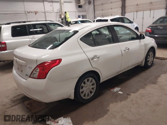 2012 Nissan Versa S with VIN 3N1CN7AP0CL885524, listed as a IAAI auction lot 41961850 with 167,906 mi miles. Bid and sale history available at carsss.com. Image 4.