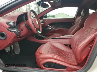 2014 Ferrari F12 z VIN ZFF74UFAXE0202704, wystawiony jako Copart lot #57329915 z przebiegiem 17 783 mil mil oraz Szkody całkowita. Historia ofert i sprzedaży dostępna na DreamBid. Obrazek 7.