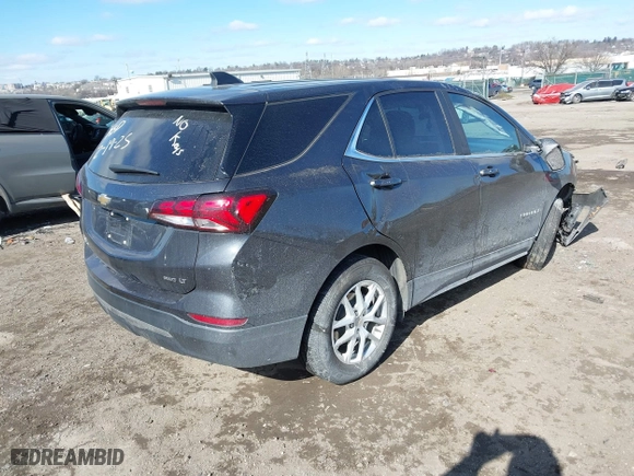 2022 Chevrolet Equinox LT with VIN 2GNAXUEV5N6140000, listed as a IAAI auction lot 41629013 with 57,626 mi miles. Bid and sale history available at carsss.com. Image 4.