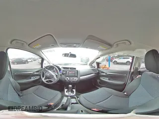 2019 Honda Fit LX с VIN 3HGGK5H45KM725852, выставлен на аукционе Copart как лот 61031615 с пробегом 51 357 миль миль и Списание • Salvage title. История ставок и продаж доступна на DreamBid. Изображение 15.