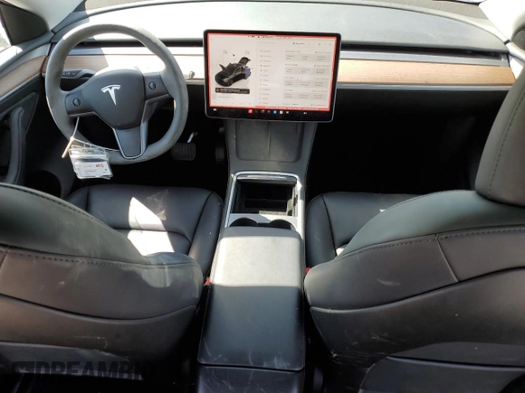 2024 Tesla Model Y Long Range z VIN 7SAYGAEE3RF089122, wystawiony jako Copart lot #52732035 z przebiegiem 15 486 mil mil oraz Szkoda całkowita • Salvage title. Historia ofert i sprzedaży dostępna na DreamBid. Obrazek 8.