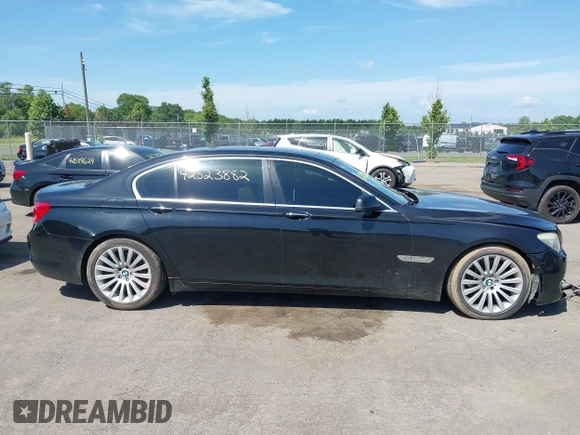 2010 BMW 7 Series 750Li xDrive with VIN WBAKC8C59AC431388, listed as a IAAI auction lot 42523882 with 90,244 mi miles and . Bid and sale history available at DreamBid. Image 14.