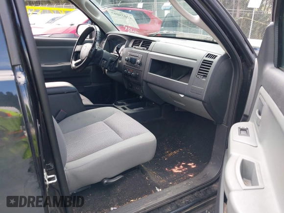 2008 Dodge Dakota с VIN 1D7HW32KX8S560888, выставлен на аукционе IAAI как лот 42025097 с пробегом 46 639 миль миль и . История ставок и продаж доступна на DreamBid. Изображение 5.