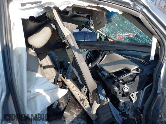 2015 Toyota Sienna XLE with VIN 5TDYK3DCXFS616362, listed as a IAAI auction lot 38882716 with Not Provided miles and . Bid and sale history available at DreamBid. Image 5.