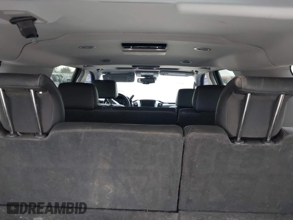 2019 GMC Yukon XL SLT with VIN 1GKS1GKC1KR384332, listed as a IAAI auction lot 41232450 with 109,219 mi miles. Bid and sale history available at carsss.com. Image 8.