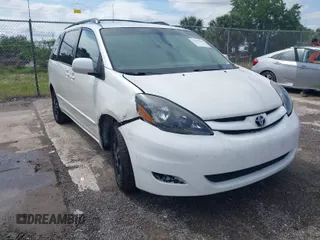 2005 Toyota Sienna XLE with VIN 5TDBA22C55S050437, listed as a IAAI auction lot 41997109 with 98,214 mi miles. Bid and sale history available at carsss.com. Image 1.