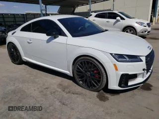 2022 Audi TTS z VIN TRUA1AFV8N1002984, wystawiony jako Copart lot #69760994 z przebiegiem 23 758 mil mil oraz Szkody całkowita. Historia ofert i sprzedaży dostępna na DreamBid. Obrazek 4.