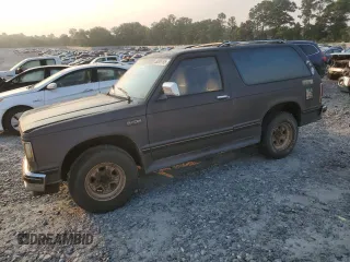 1988 Chevrolet Blazer z VIN 1GNCS18R7J8221699, wystawiony jako Copart lot #59299785 z przebiegiem 307 873 mil mil oraz Czysty tytuł • Clean title. Historia ofert i sprzedaży dostępna na DreamBid. Obrazek 1.