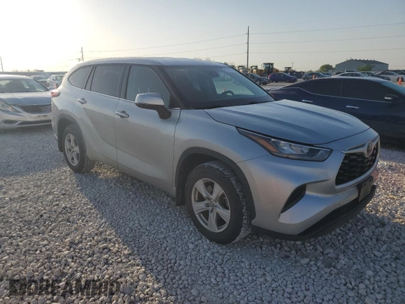 2020 Toyota Highlander L with VIN 5TDCZRBH8LS030357, listed as a Copart auction lot 52775755 with 106,402 mi miles and Clean title. Bid and sale history available at DreamBid. Image 4.